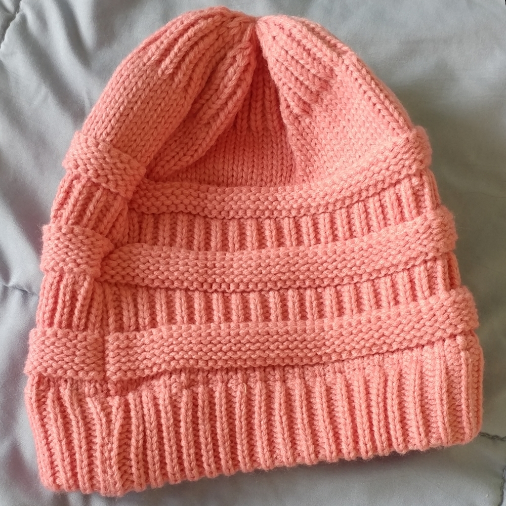 🆕 Pink Beanie - Picture 2 of 2